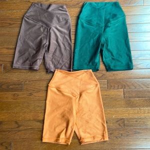 Offline by Aerie Bike short Hi-Rise Crossover 7” in Chocolate Brown